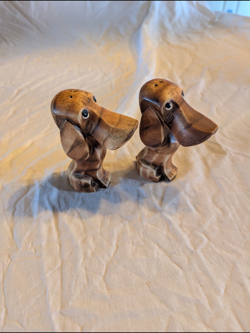 2/20$ Vintage Brown Ceramic Dog Salt and Pepper Shakers